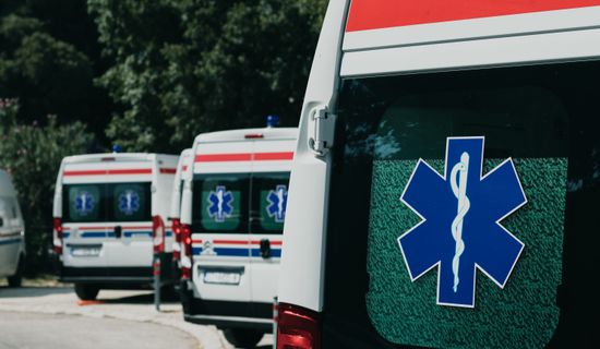 甘泉救护车转运病人过路高速收费吗?